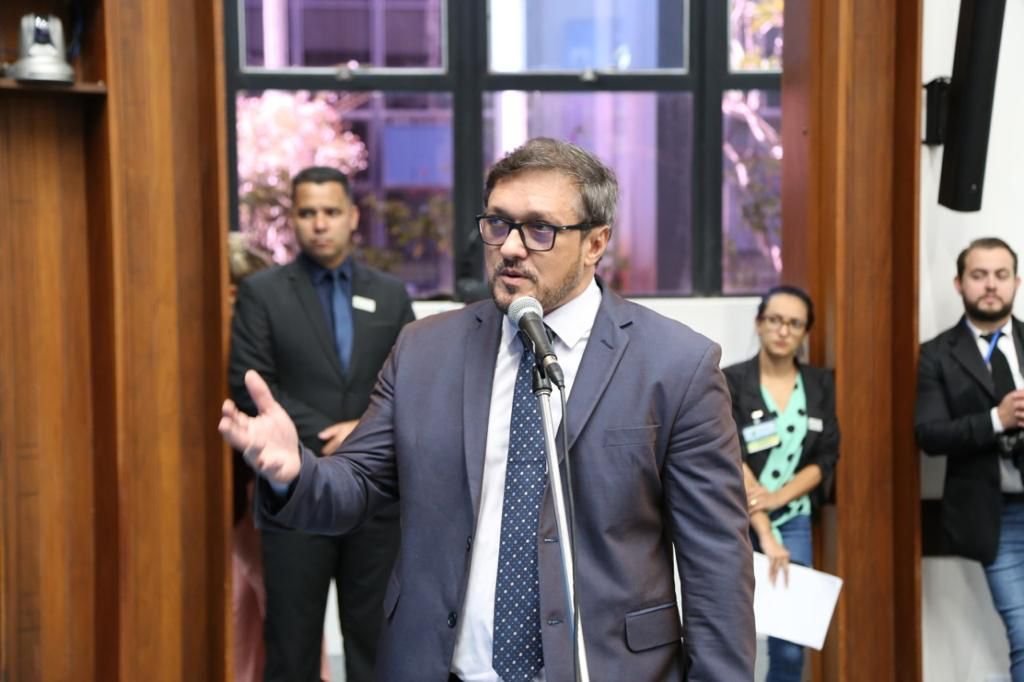 Projeto do deputado Lucas de Lima institui campanha de conscientização para identificação de animais domésticos