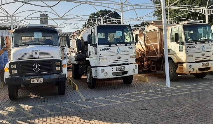 Leilão da Sanesul tem caminhão, motos e utilitários