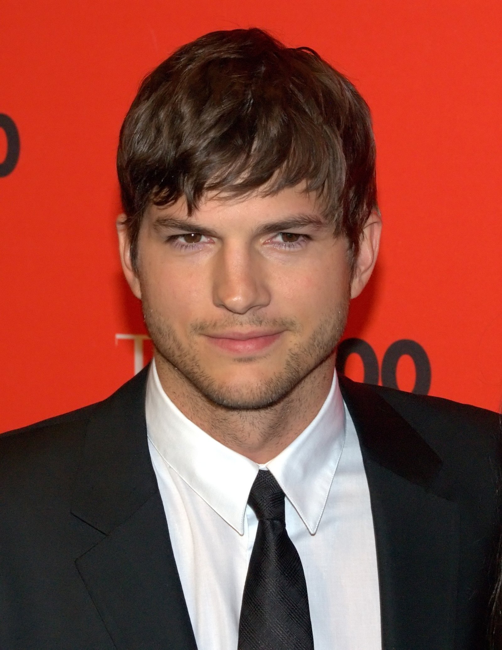 Vasculite: entenda a doença de Ashton Kutcher