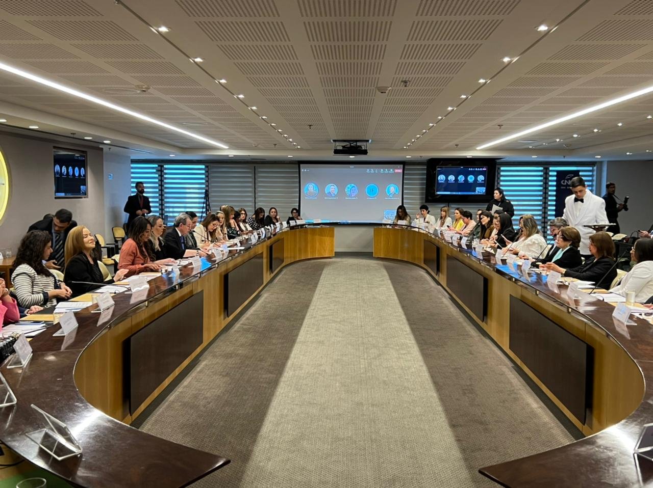 Representantes de MS participam de lançamento da Câmara Brasileira das Mulheres Empreendedoras do Comércio em Brasília