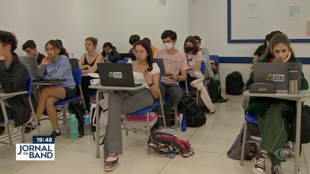 Estudantes de baixa renda podem ter acesso à bolsa de incentivo à iniciação científica