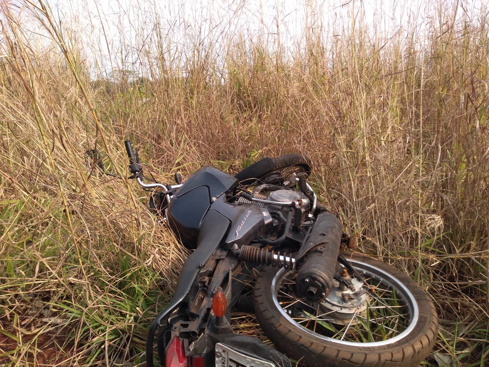 PMA de Campo Grande recupera na região da cachoeira do Ceuzinho motocicleta furtada na