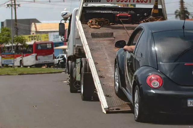 Renovar seguro de carro fica até 3 vezes mais caro