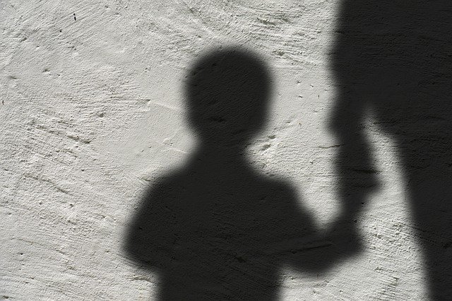 População mais informada faz aumentar denúncias de crimes sexuais contra crianças e adolescentes na internet