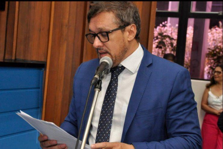 De autoria de Lucas de Lima, aprovada Lei Agosto Azul e Vermelho, mês da conscientização da saúde vascular