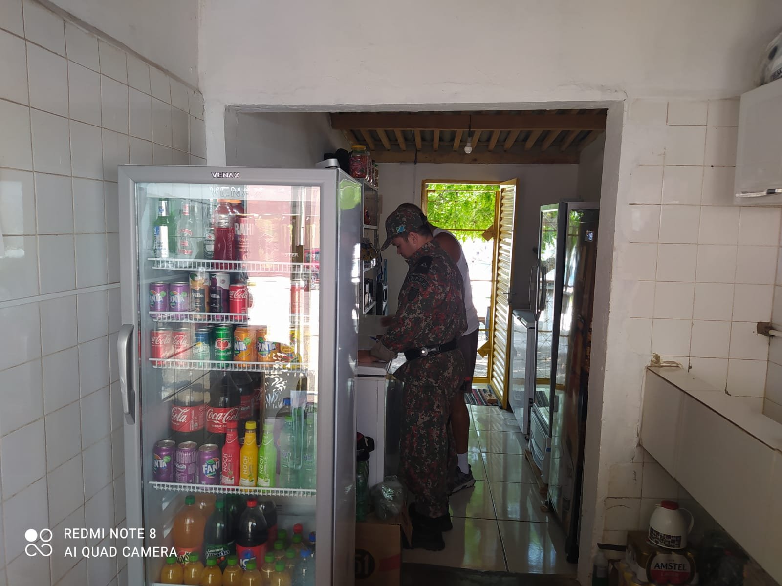 Polícia Militar Ambiental fiscaliza peixarias em Corumbá em conferência dos estoques e para evitar compra de pescado produto da pesca predatória