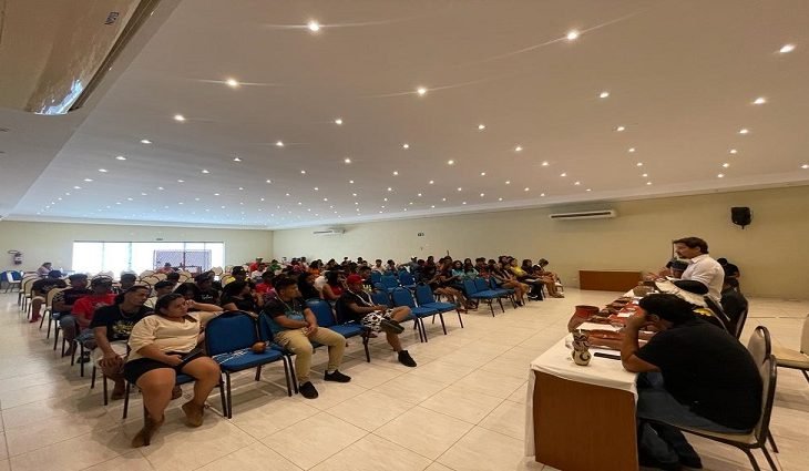 Jovens indígenas participam de encontro sobre valorização cultural