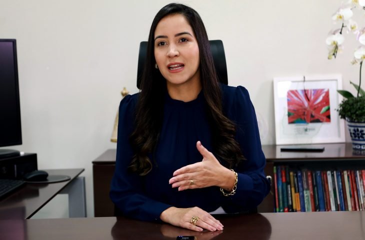 ENTREVISTA – Secretária de Estado de Administração, Ana Carolina Araujo Nardes