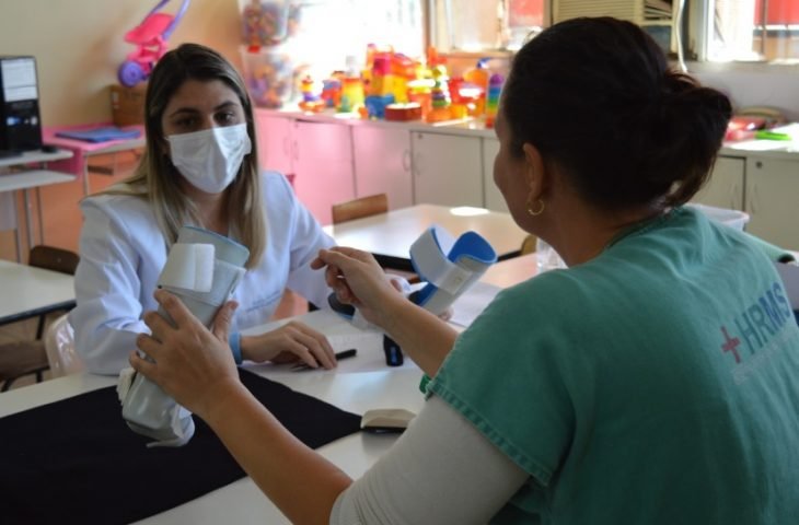 HRMS e Coxim: visita técnica é momento de troca de experiências de práticas terapêuticas