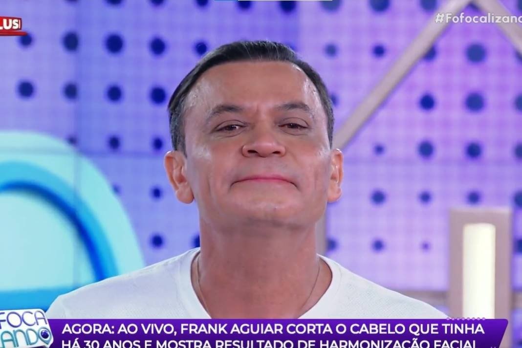 Famosos – Frank Aguiar celebra harmonização facial e fim do cabelão: ‘Estou a cara do Brad Pitt’