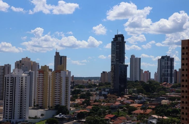 Apesar de previsão de sol, chuvas não são descartadas nesta sexta-feira em MS