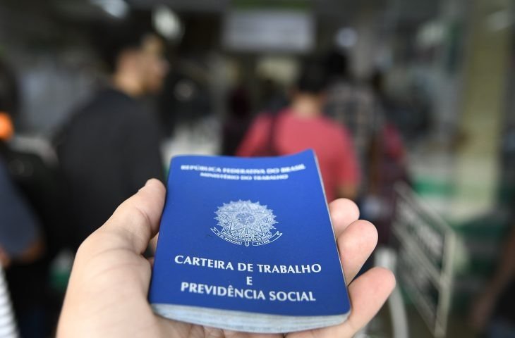 Funtrab tem oferta de 4.883 vagas no comércio, indústria, serviços e construção civil, entre outros setores