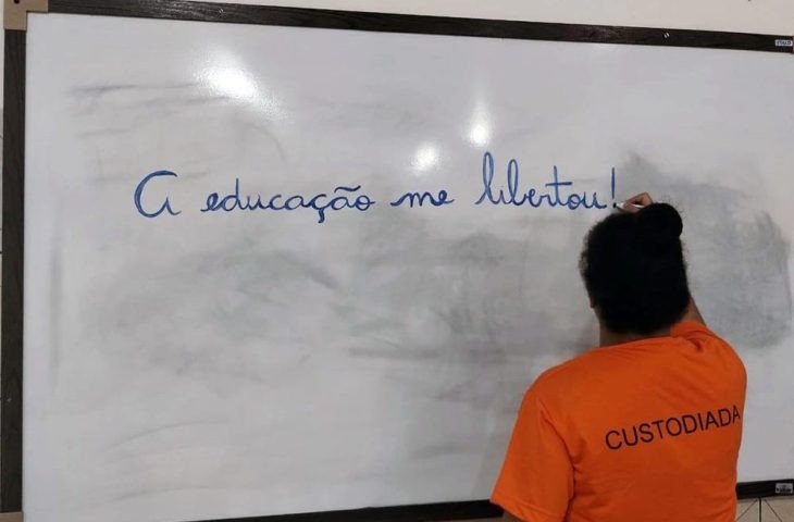 Luiza encontrou oportunidade de recomeço e se tornou a primeira entre os irmãos a concluir Ensino Médio