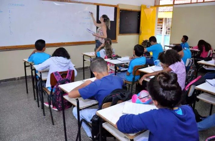 Inscrição no processo seletivo de professores segue até 6ª feira