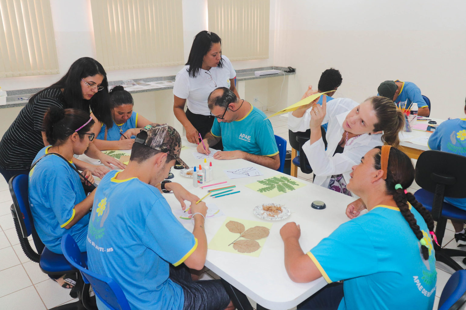 Maior herbário do Mato Grosso do Sul recebe escolas para experiências sensoriais