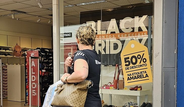 Black Friday: Procon/MS orienta consumidores sobre compra com desconto