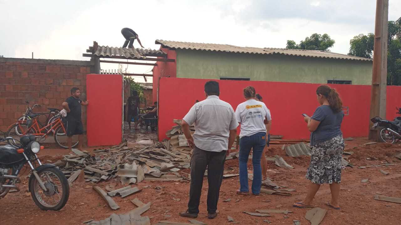 Temporal causa destruição e deixa mais de 4 mil casas sem energia em Aquidauana