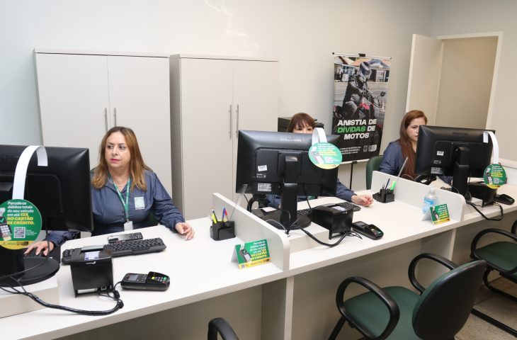 Detran-MS é pioneiro na oferta de parcelamento de débitos em 12 vezes no guichê de atendimento