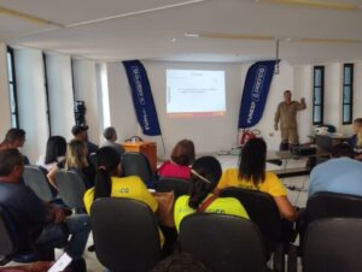 Capacitação de equipes de manutenção e limpeza em curso de brigadista