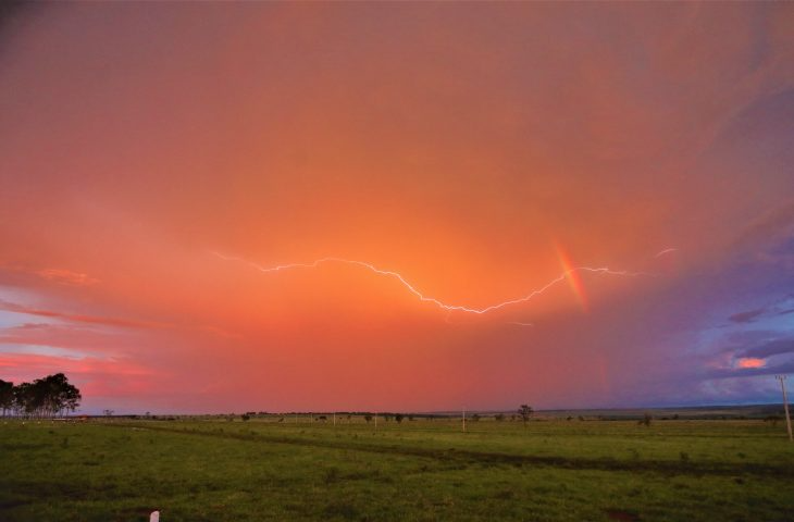 Semana é encerrada com tempo instável e probabilidade de chuvas neste domingo