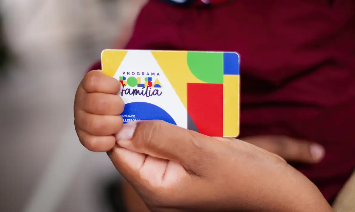 Bolsa Família: pagamentos começam nesta sexta-feira (17)