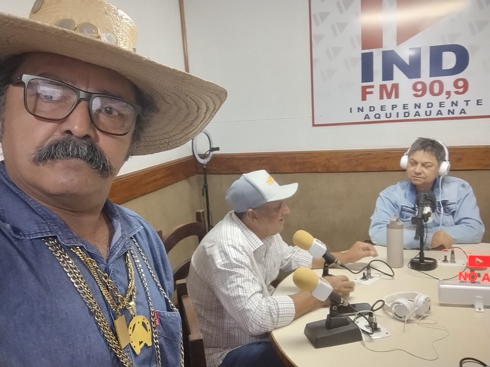IND 90,9 recebe Sandro Azambuja Freitas, representante do grupo Fênix, no programa Bom dia Cidade