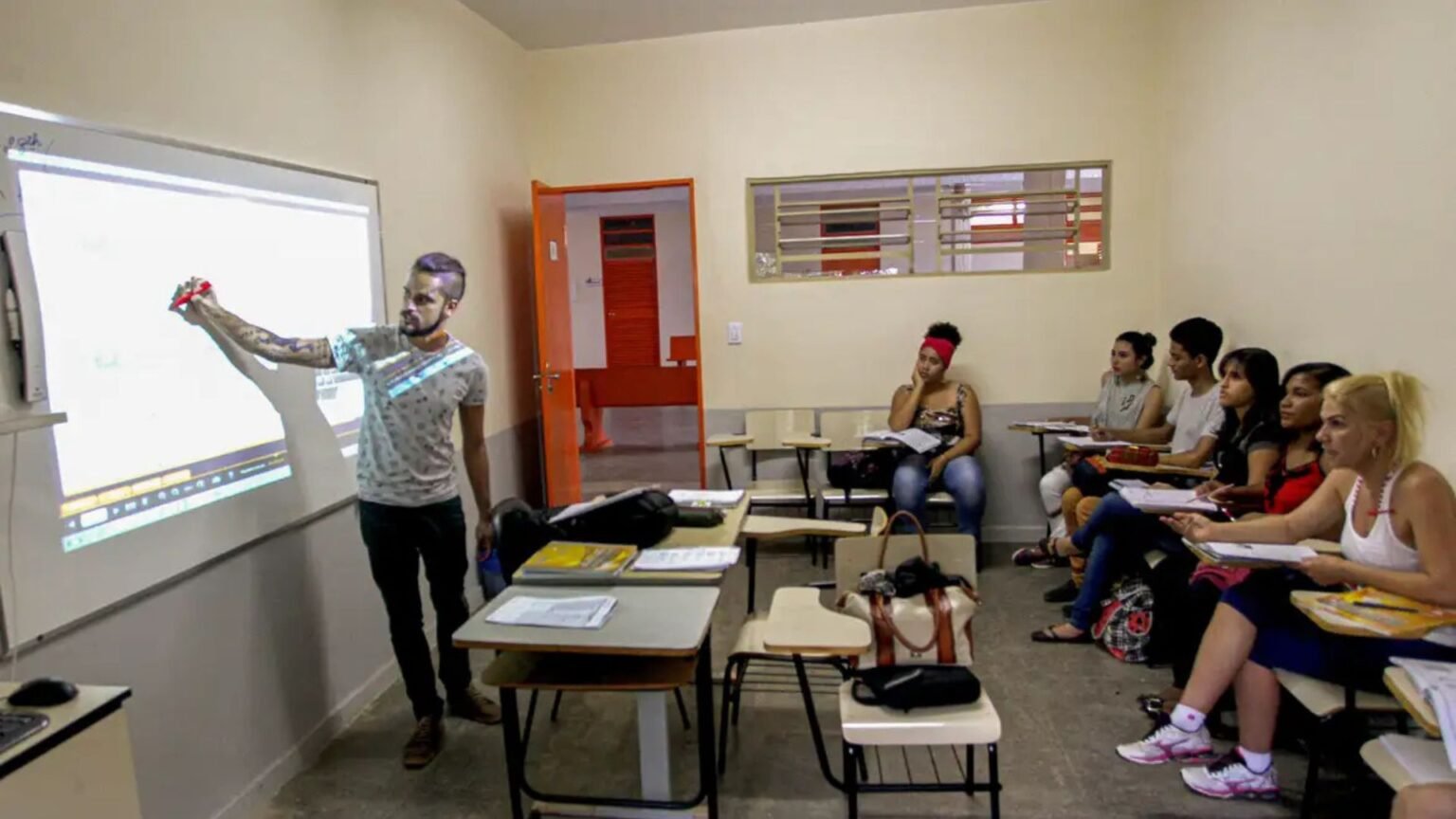 Pé-de-Meia encerra 2024 com quase 4 milhões de beneficiados