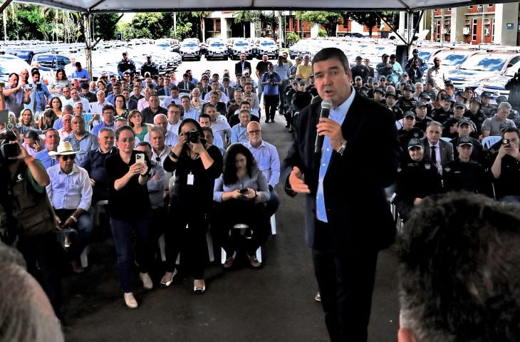 Para reforçar segurança em 58 municípios, Governo de MS entrega 77 viaturas à PM e Polícia Civil