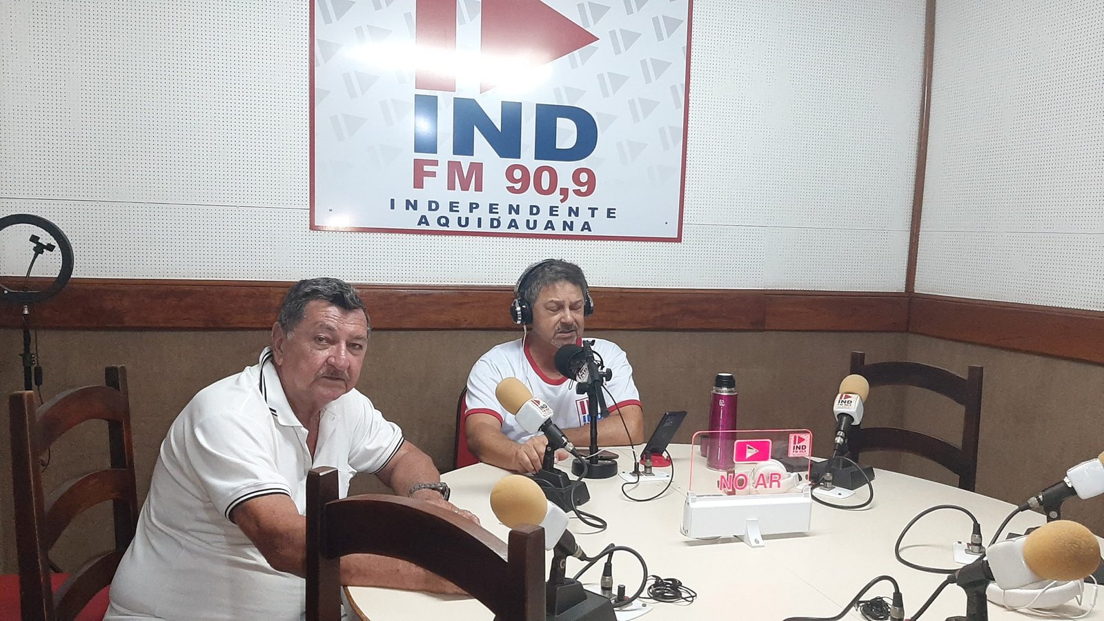IND FM 90,9 Recebe em seus estúdios um dos seus primeiros funcionários, João Lopes