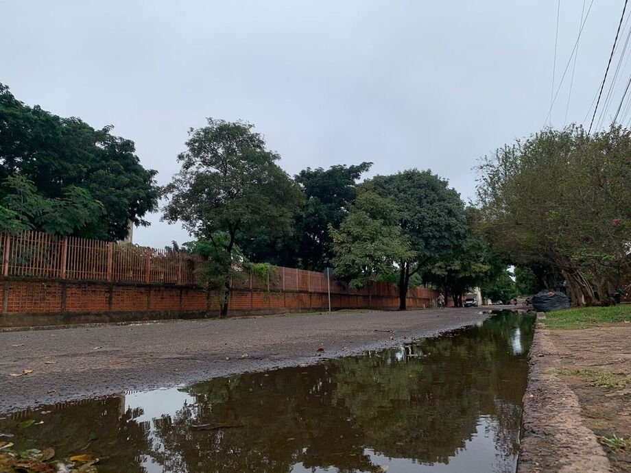 Após noite chuvosa, máxima em Aquidauana não passa de 29ºC